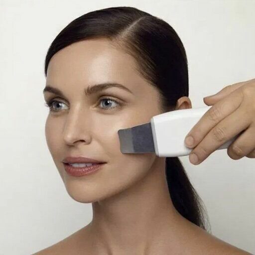 ultrasonic peeling hand piece use on skin ultrasonic peeling hand piece use on skin